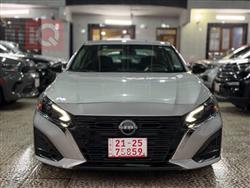 نيسان ألتيما